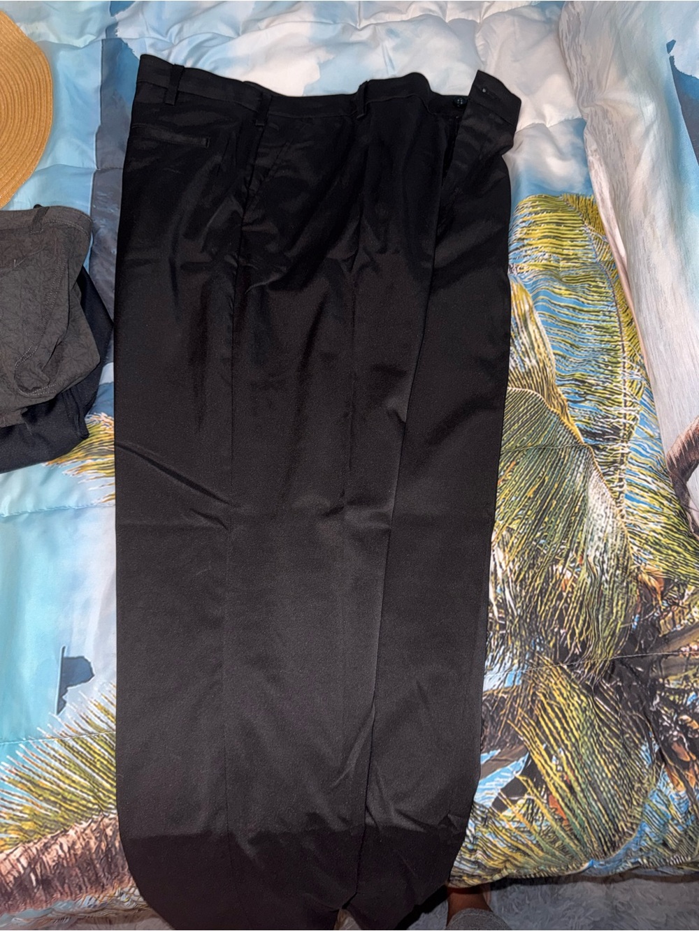 Amazon Essentials Men's Black Dress Trousers